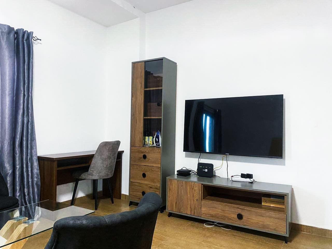 Iroko — photo 1